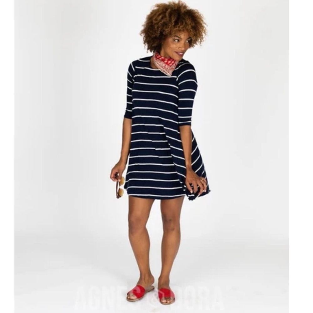 Agnes & Dora 3/4 Sleeve Swing Top Sz M Navy Stripe NWT Pockets